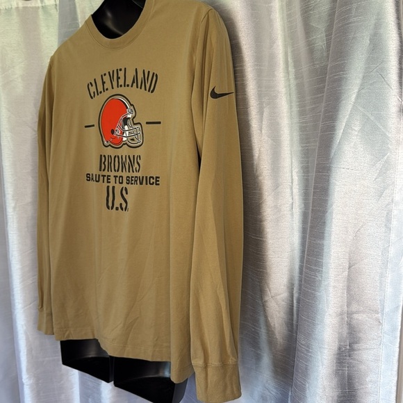 Nike Dri-Fit Men’s XL Cleveland Browns Salute To Service U.S. Patch Long Sleeve - Picture 2 of 9